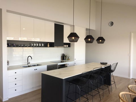 Casa Carrera - Holiday Adelaide 3
