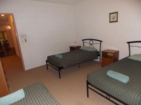 Desert View Apartments - Holiday Adelaide 2