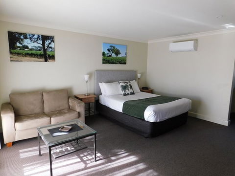Alexander Cameron Suites - Holiday Adelaide 9