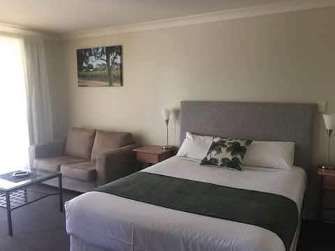 Alexander Cameron Suites - Holiday Adelaide 15
