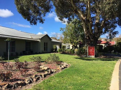 Alexander Cameron Suites - Holiday Adelaide 3