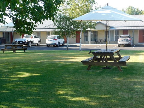 Alexander Cameron Suites - Holiday Adelaide 1