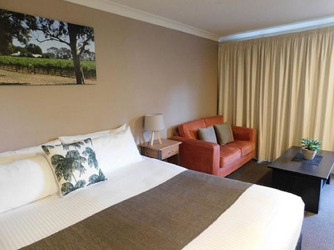 Alexander Cameron Suites - Holiday Adelaide 11