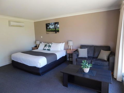 Alexander Cameron Suites - Holiday Adelaide 12