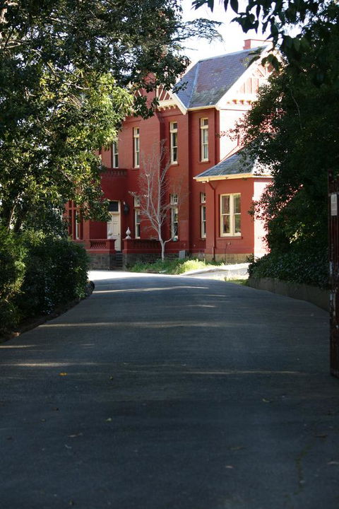Pirralilla Estate Adelaide Hills - Holiday Adelaide 0
