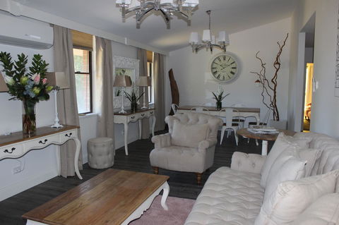 Pirralilla Estate Adelaide Hills - Holiday Adelaide 9
