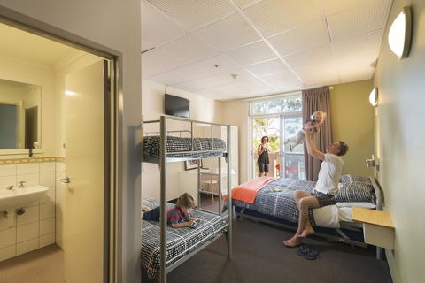 YHA Adelaide Central - Holiday Adelaide 37