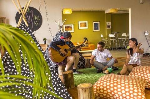 YHA Adelaide Central - Holiday Adelaide 26