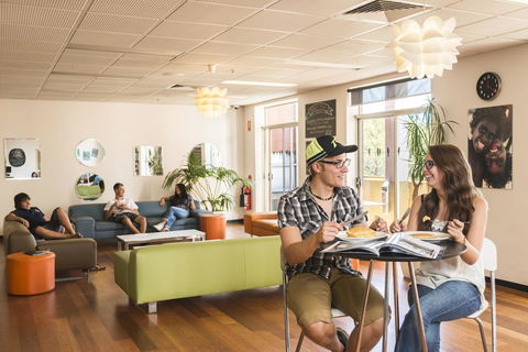 YHA Adelaide Central - Holiday Adelaide 35