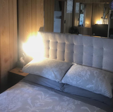 Murray Bridge Riverview Cabin - Holiday Adelaide 2