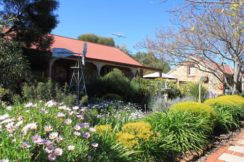 Langmeil Cottages - Holiday Adelaide 4