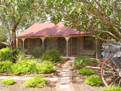 Langmeil Cottages - Holiday Adelaide 9