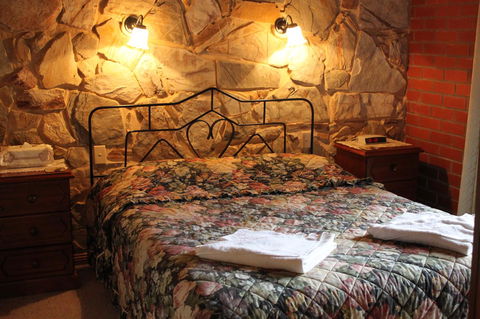 Langmeil Cottages - Holiday Adelaide 7