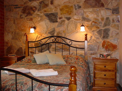 Langmeil Cottages - Holiday Adelaide 11