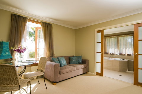 SummerHills Retreat Byron Bay - Holiday Adelaide 13