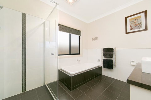 Gizmos Retreat - Holiday Adelaide 7