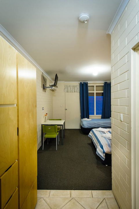 The Anglers Inn - Holiday Adelaide 10