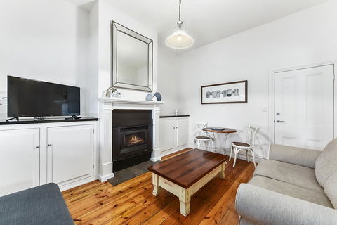Railway Cottage In Beachport - Holiday Adelaide 1