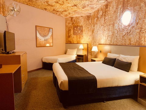 Desert Cave Hotel - Holiday Adelaide 23