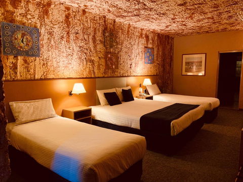 Desert Cave Hotel - Holiday Adelaide 29