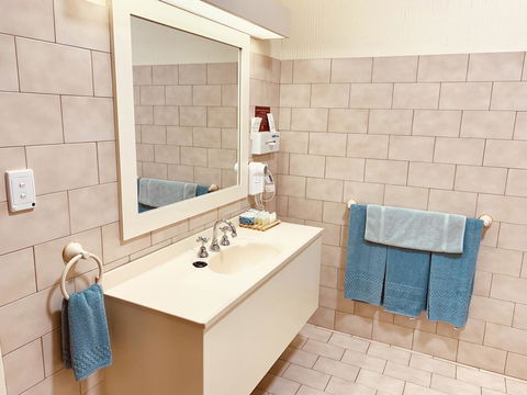 Desert Cave Hotel - Holiday Adelaide 21