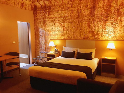 Desert Cave Hotel - Holiday Adelaide 40