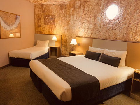 Desert Cave Hotel - Holiday Adelaide 24