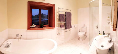 D2 At Watervale - Holiday Adelaide 11