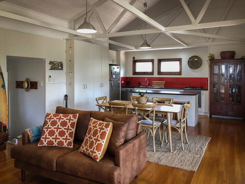 SeaLaVie - Holiday Adelaide 0