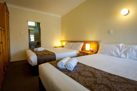 Abcot Inn - Holiday Adelaide 18
