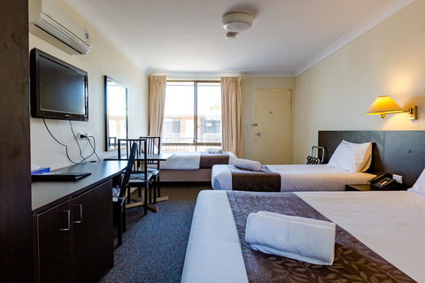 Abcot Inn - Holiday Adelaide 7