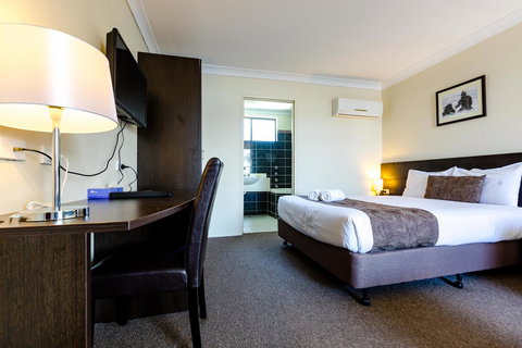 Abcot Inn - Holiday Adelaide 13
