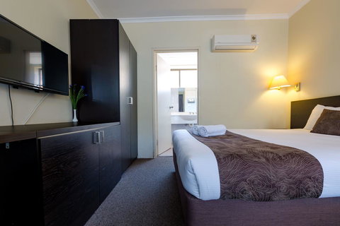 Abcot Inn - Holiday Adelaide 9