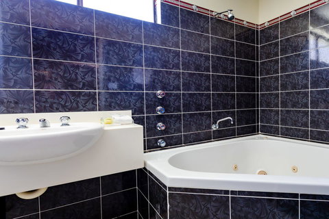 Abcot Inn - Holiday Adelaide 15