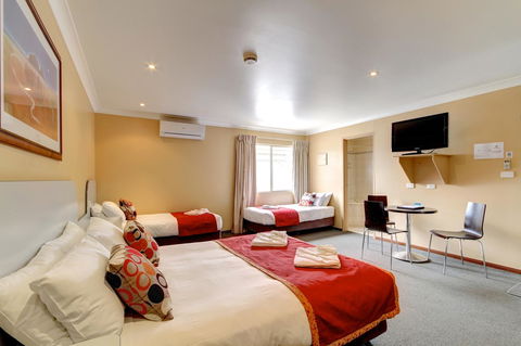 Victoria Hotel Strathalbyn - Holiday Adelaide 16