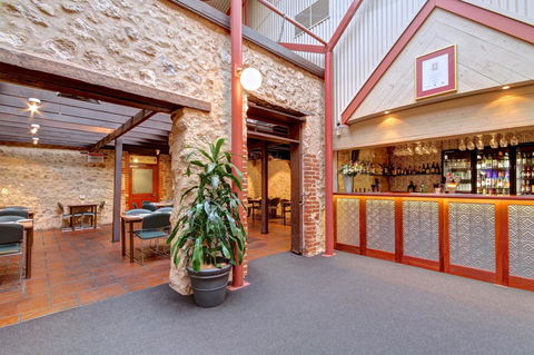 Victoria Hotel Strathalbyn - Holiday Adelaide 10