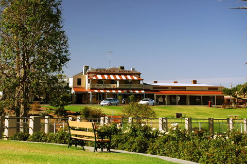 Victoria Hotel Strathalbyn - Holiday Adelaide 11