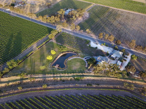 Pirathon Country Estate - Holiday Adelaide 2