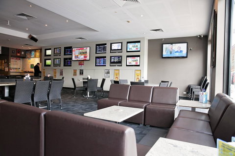 Mawson Lakes Hotel - Holiday Adelaide 19
