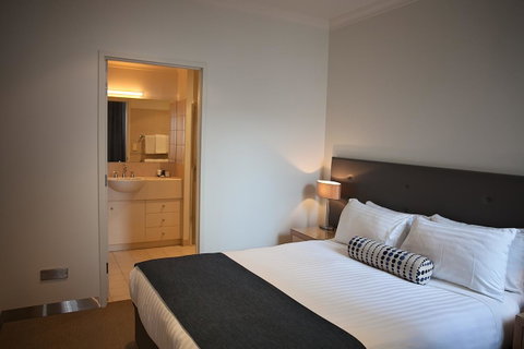 Mawson Lakes Hotel - Holiday Adelaide 3
