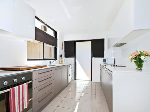 Pearl By The Sea - Holiday Adelaide 3