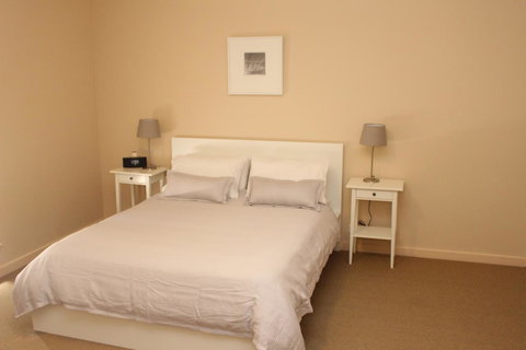 The Lighthouse - Beachfront Accommodation - Holiday Adelaide 8
