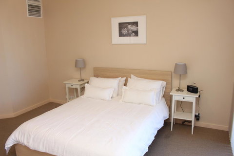 The Lighthouse - Beachfront Accommodation - Holiday Adelaide 6