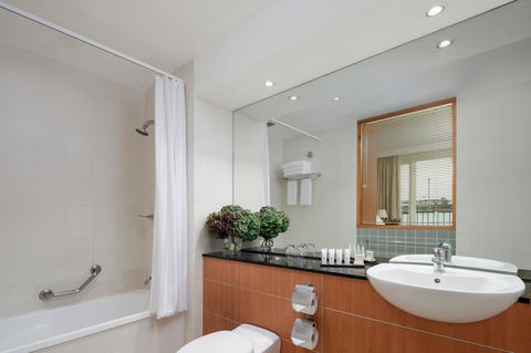 Rydges Newcastle - Holiday Adelaide 20