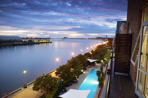 Rydges Newcastle - Holiday Adelaide 0