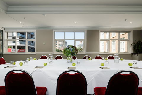 Rydges Newcastle - Holiday Adelaide 42