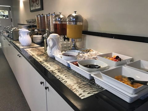 Cattlemans Country Motor Inn & Serviced Apartments - Holiday Adelaide 4