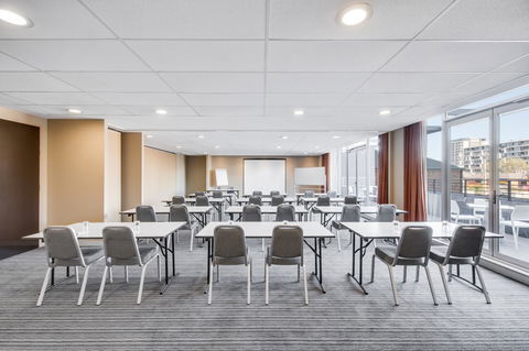 Adina Apartment Hotel Wollongong - Holiday Adelaide 27