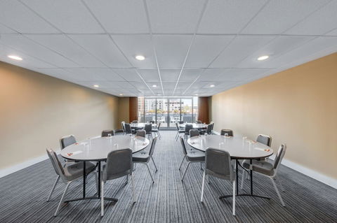 Adina Apartment Hotel Wollongong - Holiday Adelaide 37