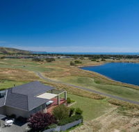 Golfers Paradise 18th Tee - 52 Huntingdale Drive - Holiday Adelaide